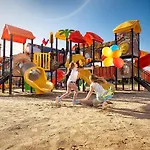 Апартаменты With A Pool, Attractions For Children *