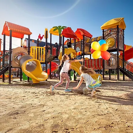 Апартаменты With A Pool, Attractions For Children *